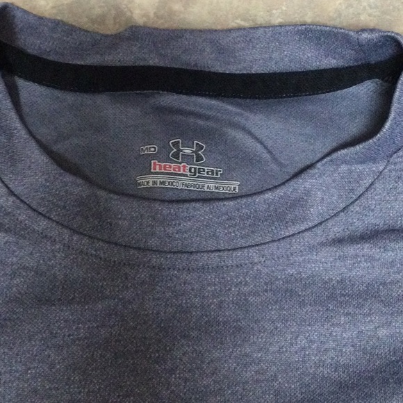 Under Armour heat gear shirt medium - Picture 2 of 5
